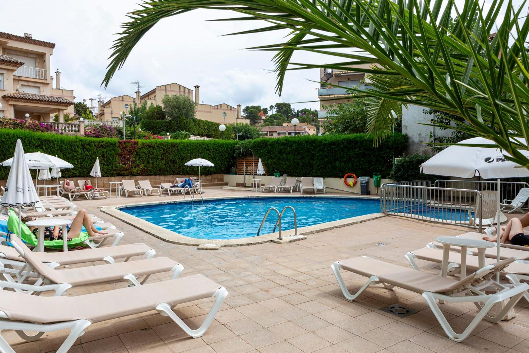 Medplaya Aparthotel Esmeraldas Tossa de Mar Ngoại thất bức ảnh